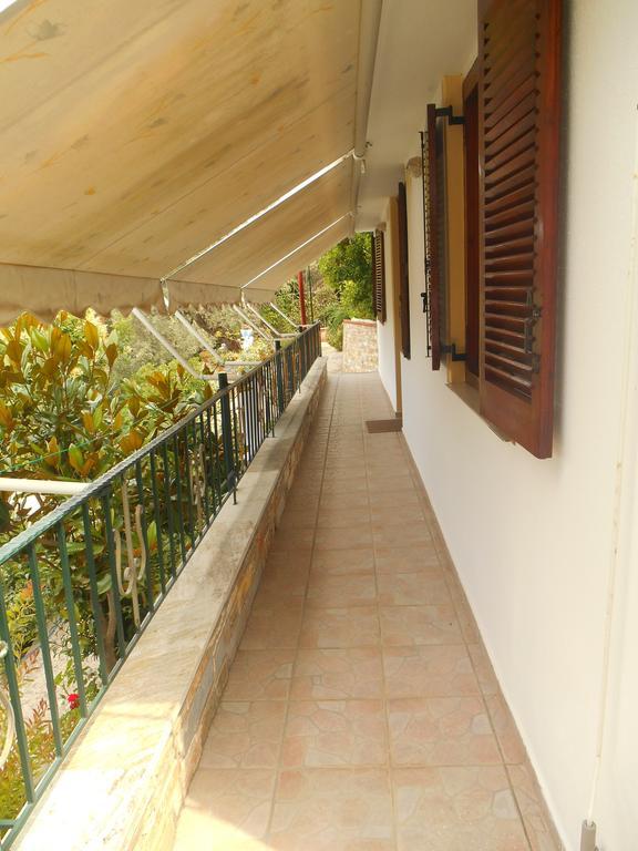 Violetta Studios & Apartments Milina Exterior photo