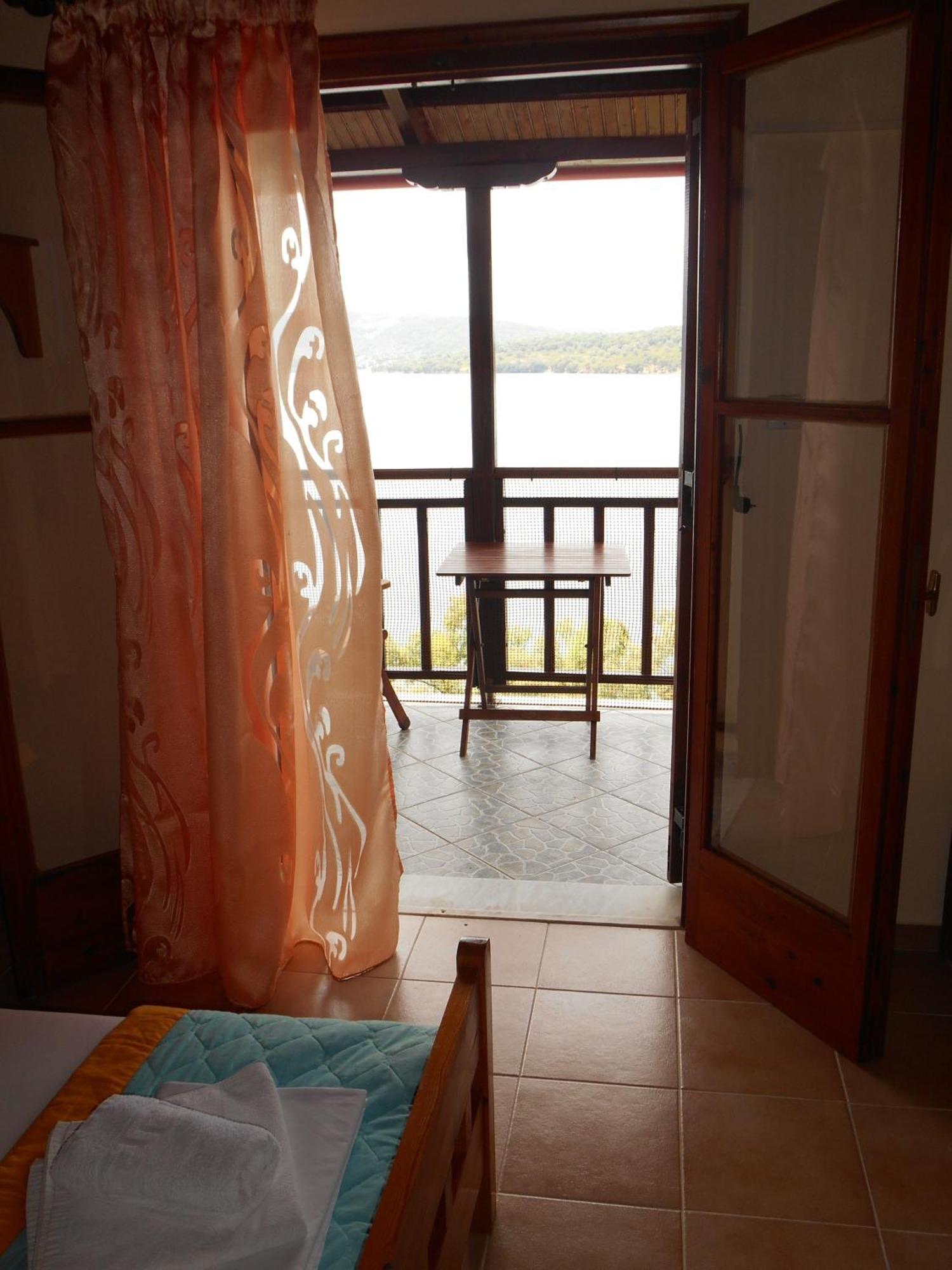 Violetta Studios & Apartments Milina Room photo